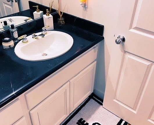 4th image of 1840 S Beverly Glen Blvd APT 305