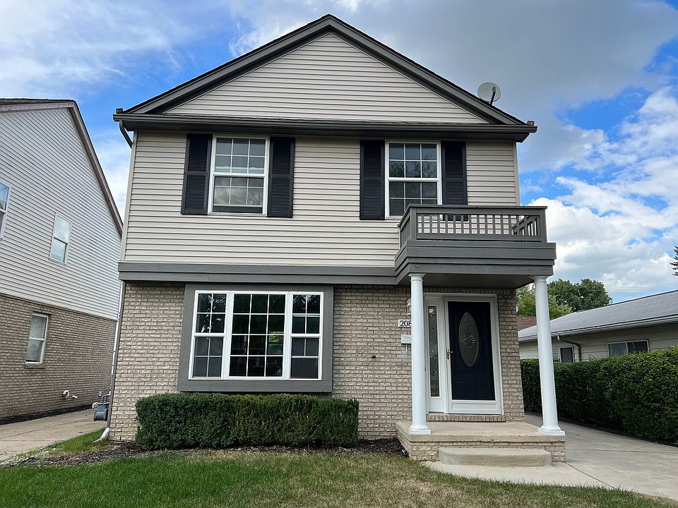 1st image of 20839 Beaufait St N