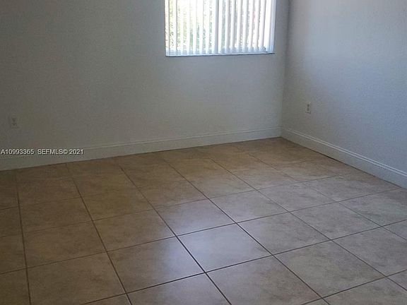 5th image of 7477 NW 181st St