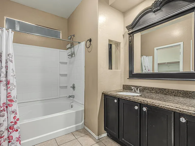 2513 W Novak Way — Photo 15