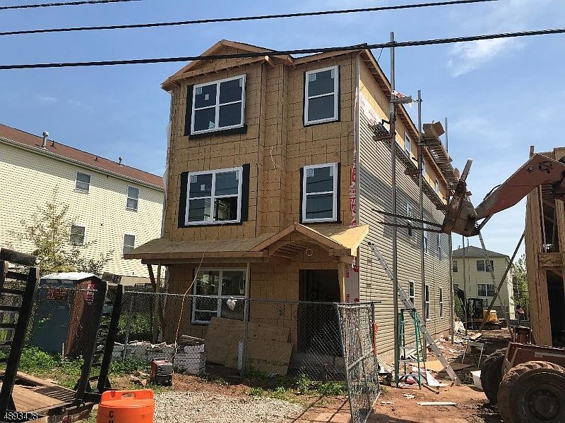 1st image of 578-580 S 11th St