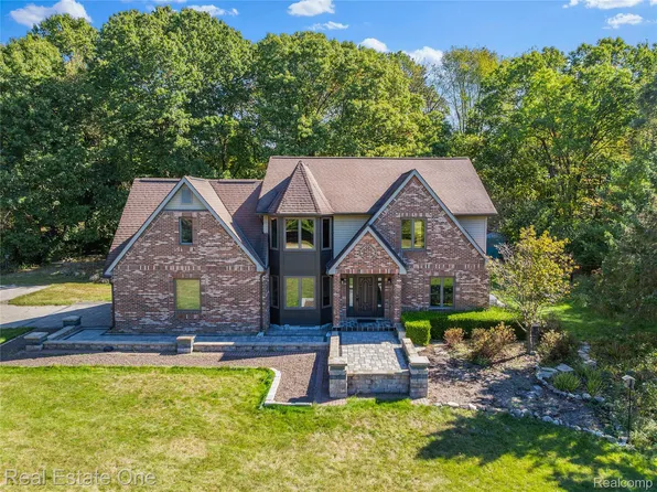 4097 Merna Ln, Milford, MI 48380