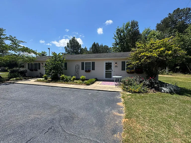135 Westwinds Dr — Photo 16
