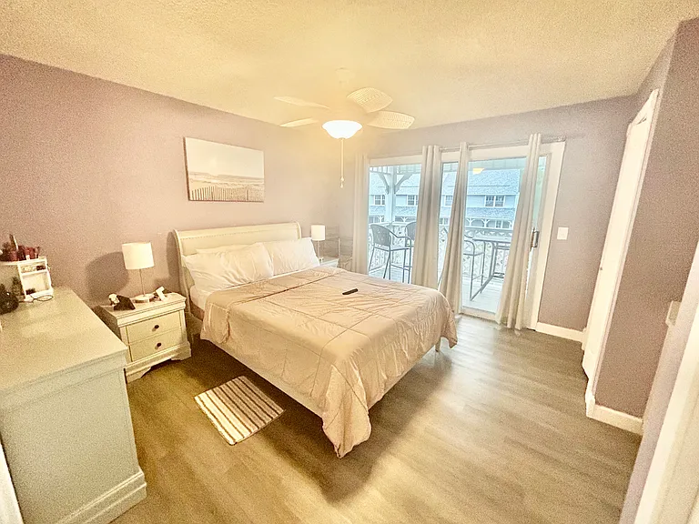 1284 Cypress Cove Ct — Photo 1