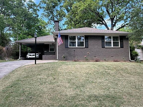 2nd image of 1605 Skyline Dr