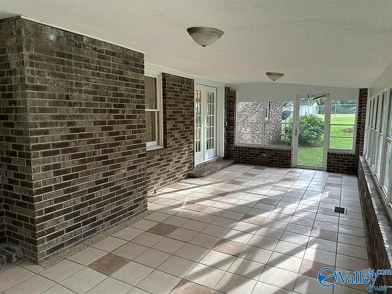 78 Vickie Ln — Photo 9