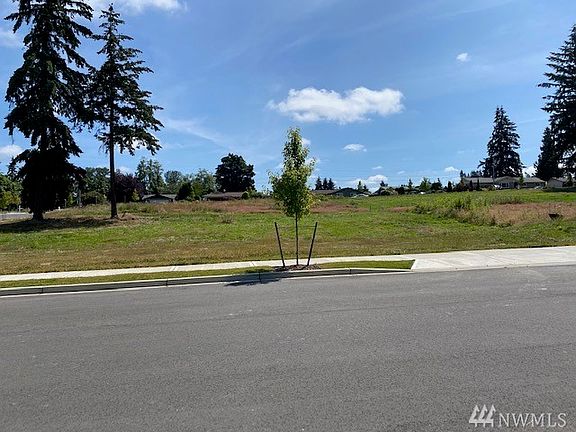 2nd image of 2915 116th Avenue Ct E