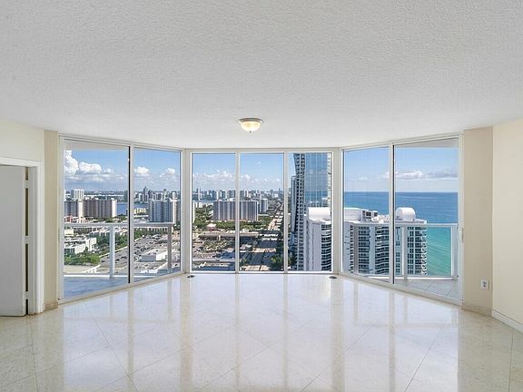 5th image of 16699 Collins Avenue #3407