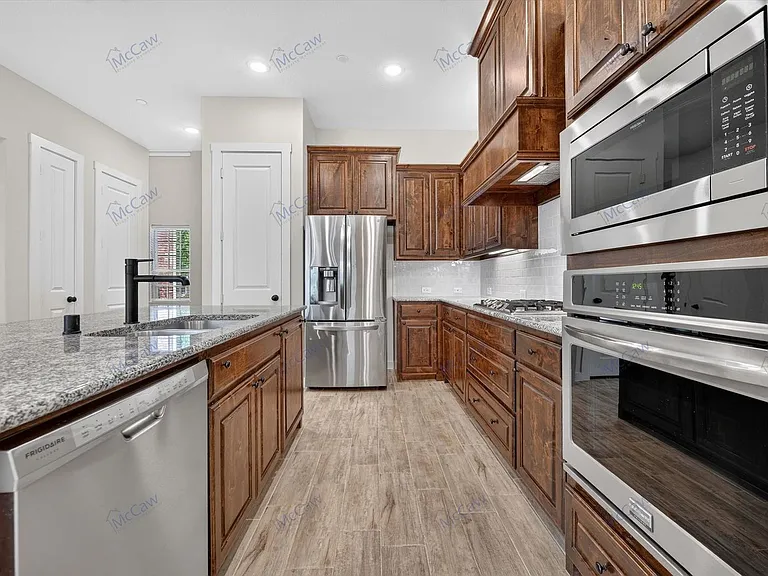 8728 Ice House Dr — Photo 9
