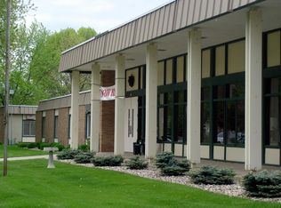 200 S 4th St, Marshall, MN 56258
