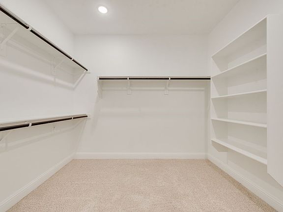 5th image of 209 Hatherley St