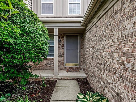 4th image of 4143 Hunters Cir E #104