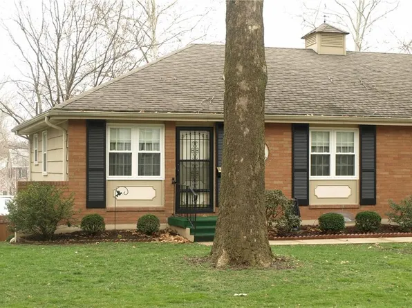 8409 W 83rd St, Overland Park, KS 66204
