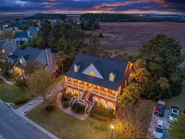 318 Oak Point Landing Dr, Mount Pleasant, SC 29464