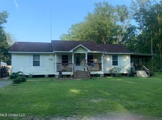 1237 Roys Rd #B, Gautier, MS 39553