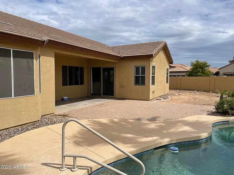 2619 E Hazeltine Way — Photo 8