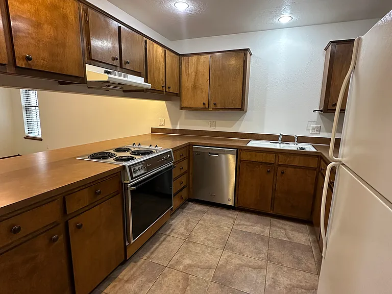 417 Innsdale Ter — Photo 28
