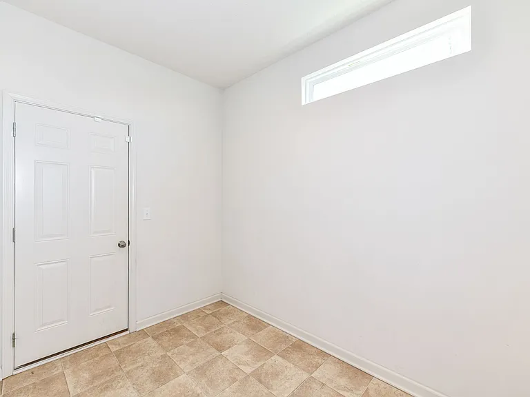 5528 Rothbury Rd — Photo 15
