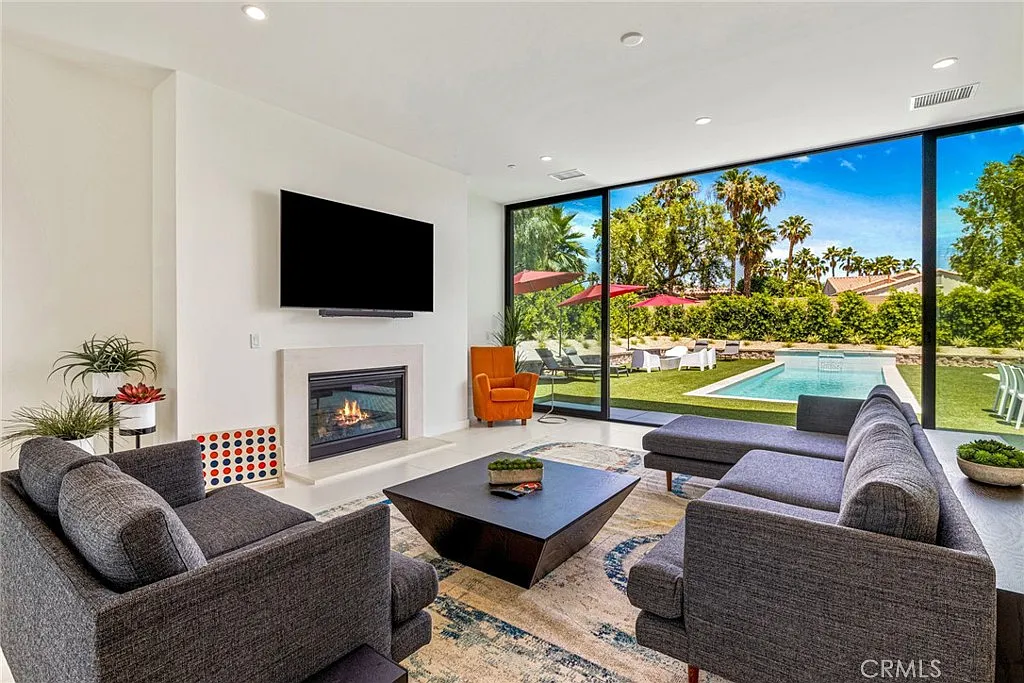4 bed, 4.0 bath, 2811 sqft, $11,800 — Photo 3
