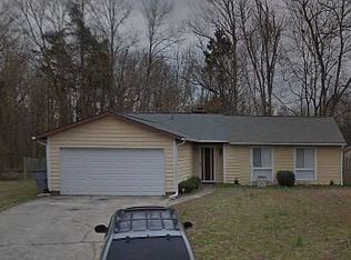 8204 Eveningwood Ct, Charlotte, NC 28226