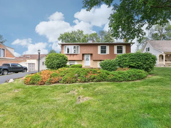 37193 N Lake Shore Dr, Lake Villa, IL 60046