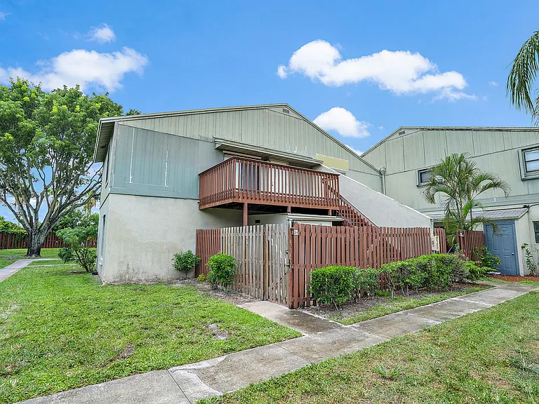 28 Crossings Cir #H — Photo 21