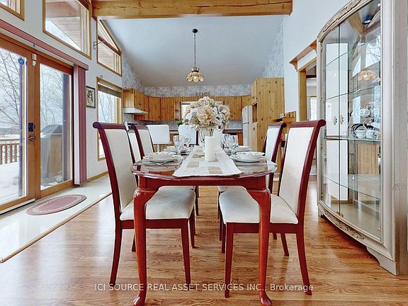 5th image of 933 Ferguson Rd
