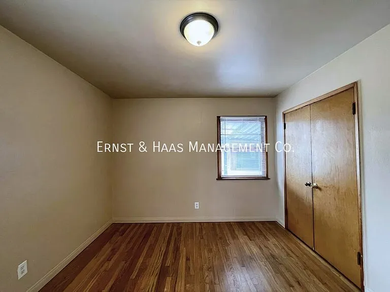 5821 John Ave — Photo 11