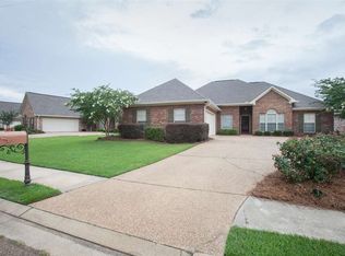 172 Eastside Dr, Brandon, MS 39047