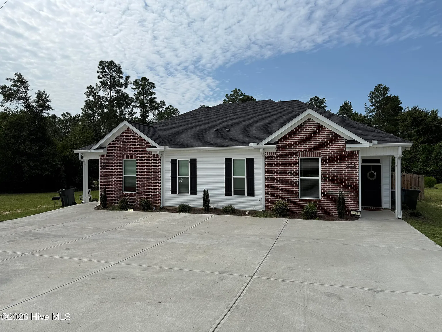 2 bed, 2.0 bath, 1005 sqft, $1,600 — Photo 1