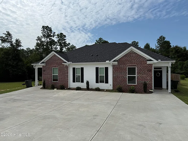 424 Bradleyville Rd — Photo 1