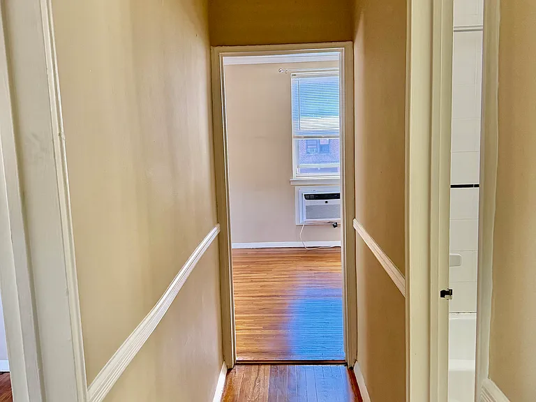 69 Croton Ave #3J — Photo 9