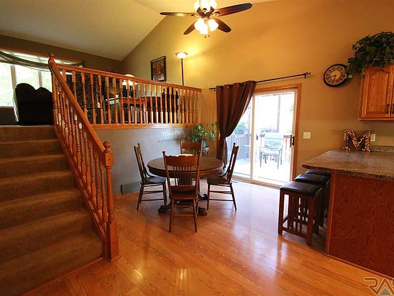 5th image of 2731 S Avondale Ct