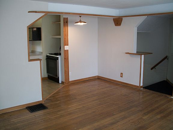 4th image of 251 Skyview Dr