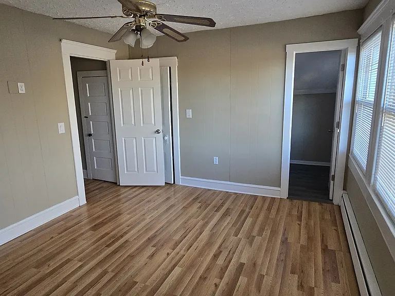 27 Losey St #B — Photo 15