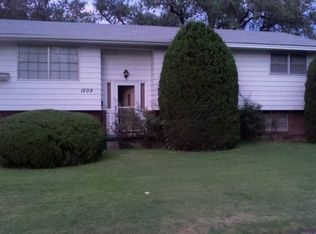 1509 N Roosevelt Ave, Liberal, KS 67901