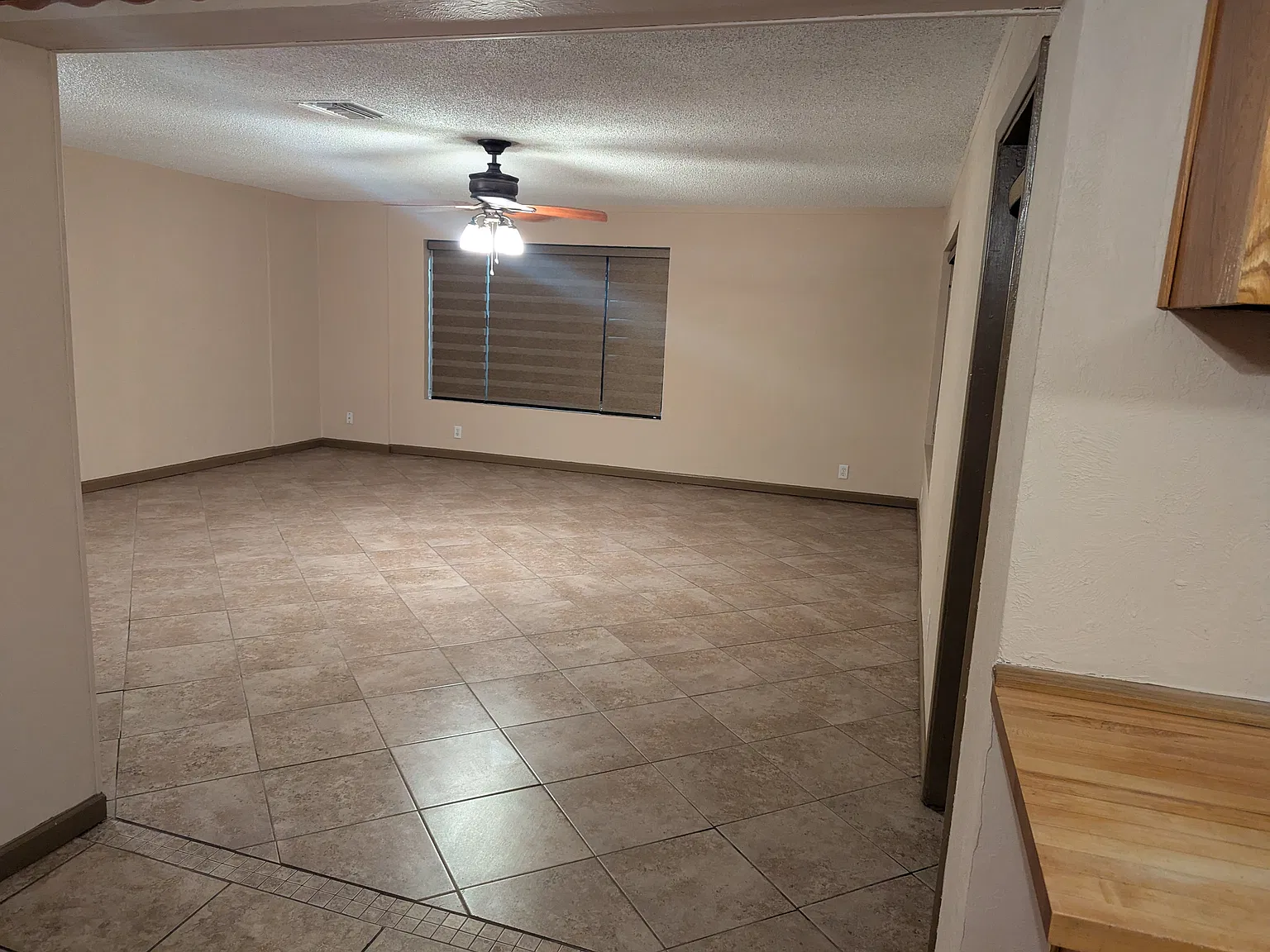 3 bed, 1979 sqft, $2,000 — Photo 4