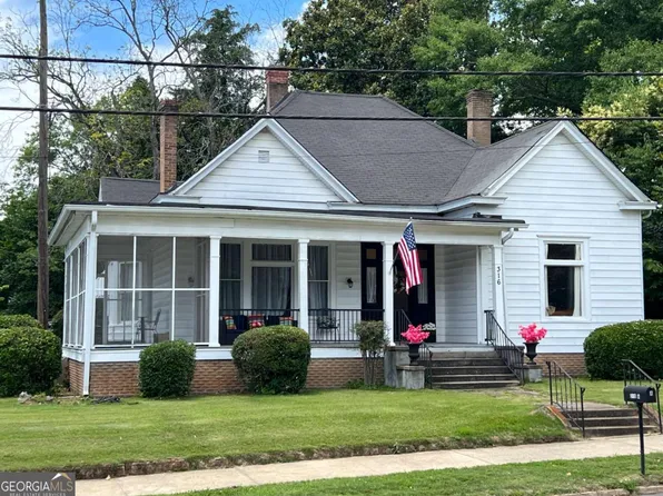 316 College St, Carrollton, GA 30117