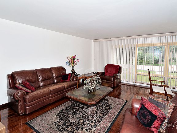 3rd image of 8444 Lockwood Ave