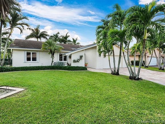 2nd image of 8109 Nutmeg Way