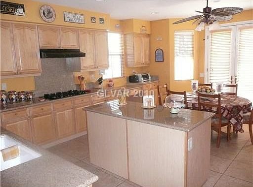 5th image of 1305 Tumberry St