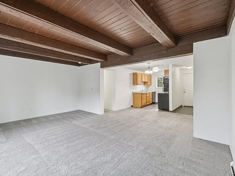 Heather Ridge Apartments — Photo 15