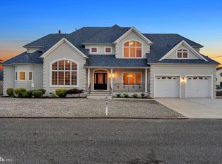 210 Sandlewood Dr, Bayville, NJ 08721
