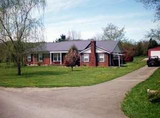 24 Sears Ln, Berea, KY 40403