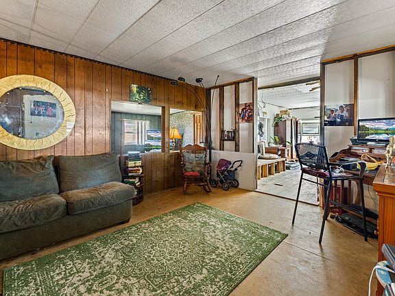 5th image of 1220 Mackay Ct