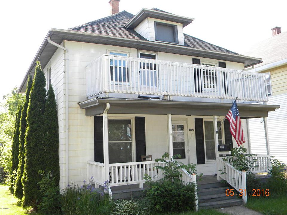 1st image of 1027 Pine Ave NW