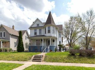 1004 13th Ave, Moline, IL 61265