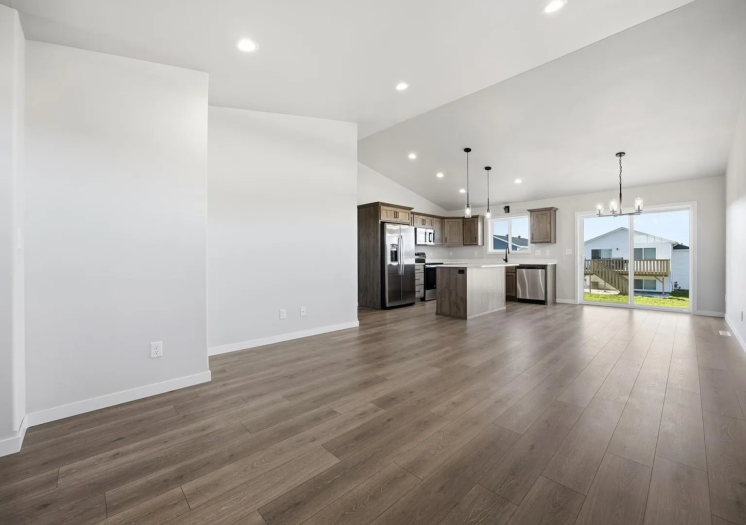 Brand New Custom Home in Horace! — Photo 3