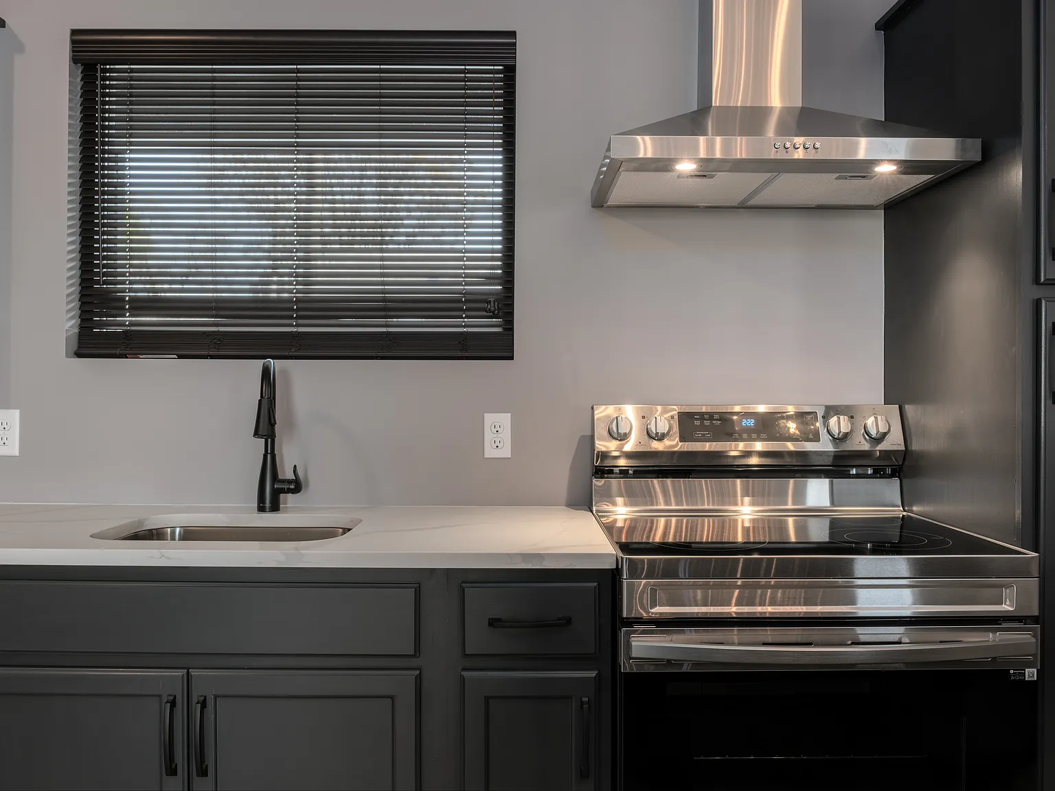 1 bed, 1120 sqft, $2,850 — Photo 2