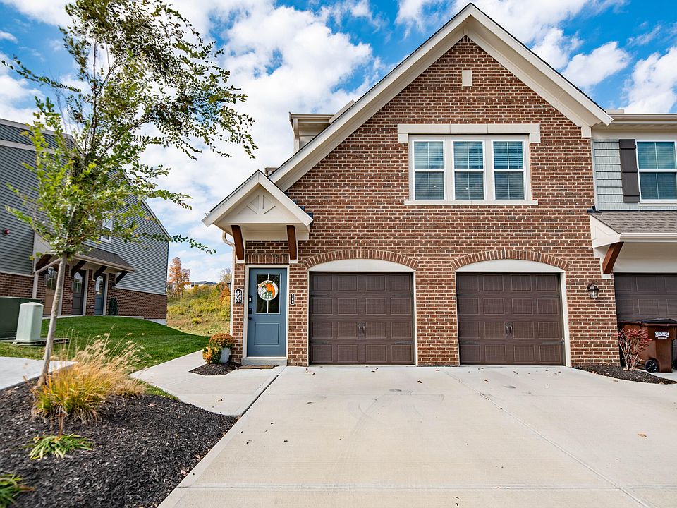 1st image of 744 Yorkshire Dr